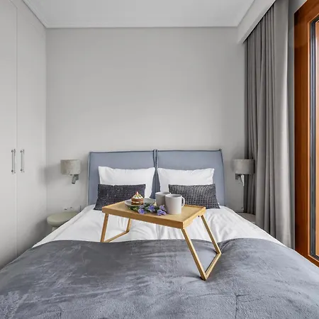 Ochota - Parking, Balcony & Railway Nearby - By Rentujemy Appartement