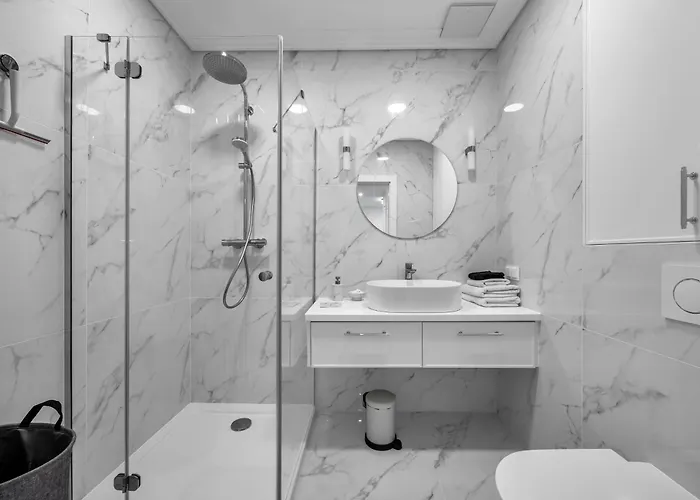 Ochota - Parking, Balcony & Railway Nearby - By Rentujemy Warszawa