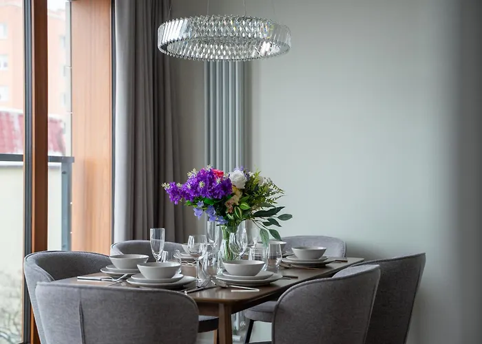 Ochota - Parking, Balcony & Railway Nearby - By Rentujemy Appartement Warschau