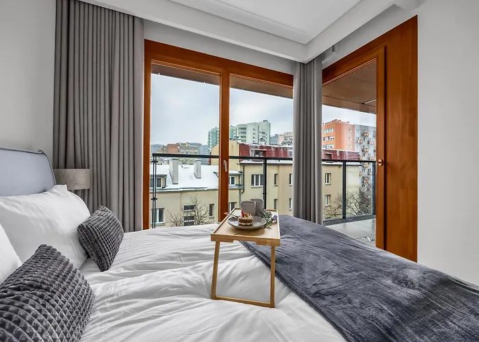 Ochota - Parking, Balcony & Railway Nearby - By Rentujemy Warszawa