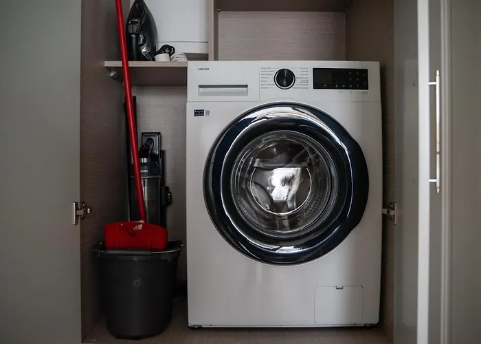 Apartmán Ochota - Parking, Balcony & Railway Nearby - By Rentujemy Varšava