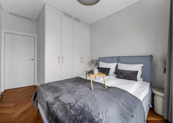 Appartement Ochota - Parking, Balcony & Railway Nearby - By Rentujemy Warschau